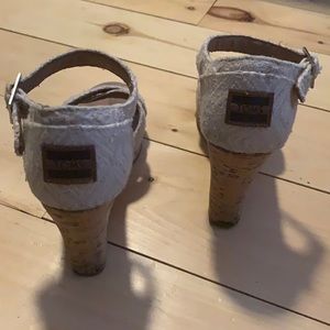 Tom’s wedge sandals